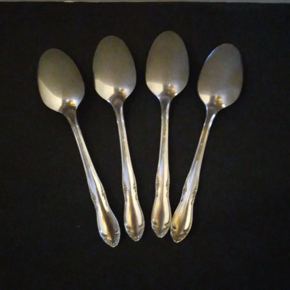 Oneida Stainless Steel Plantation Custom Teaspoon-Lot of 4-Flowers-Discontinued